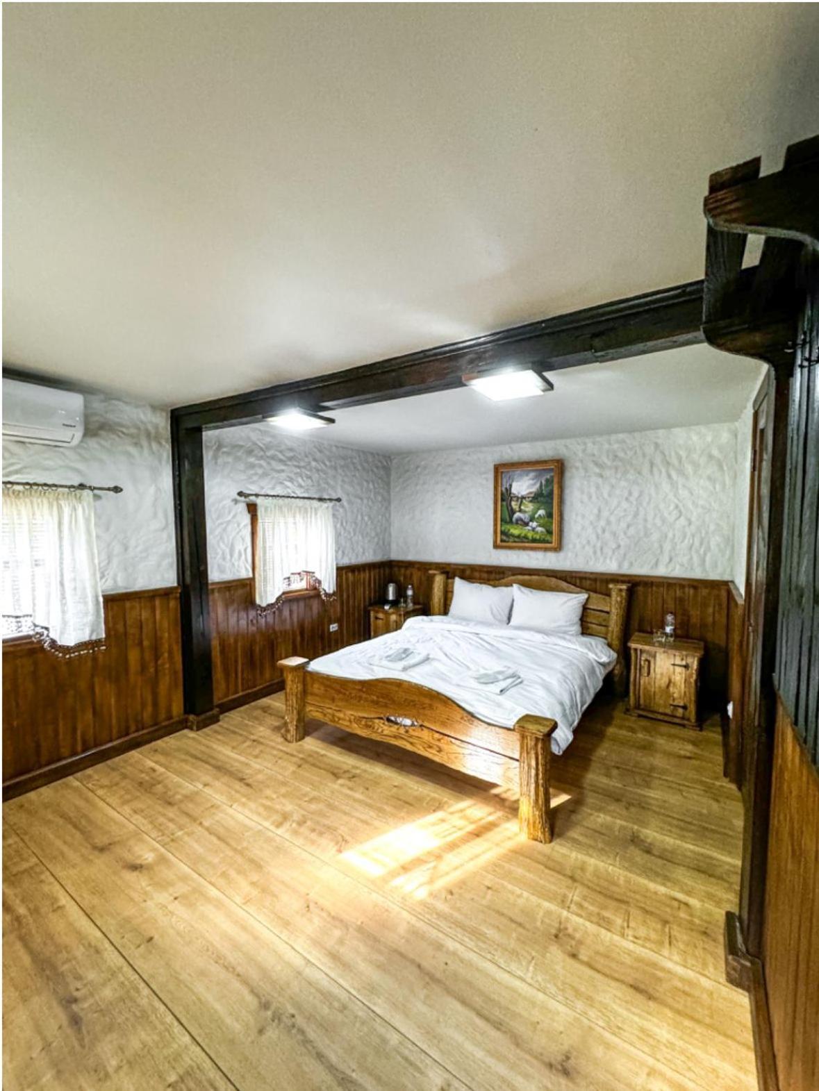 Готель Orlyne Gnizdo 3*
